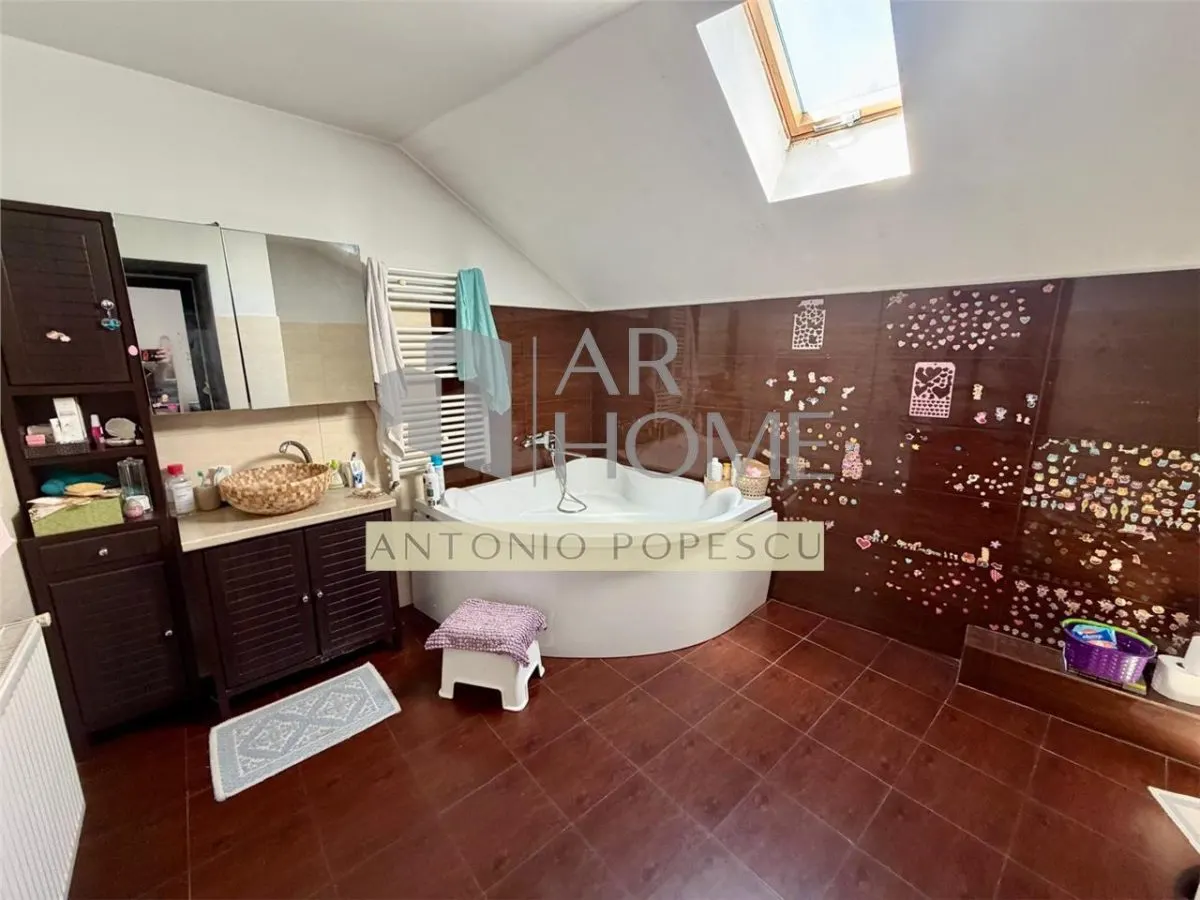 Casa 4 camere, in Ploiesti, zona ultracentrala. - foto 17