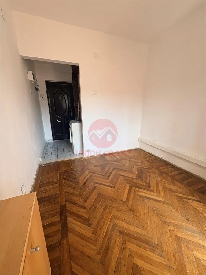 Garsoniera de Vanzare, Etaj 2, Casa de Cultura - foto 3