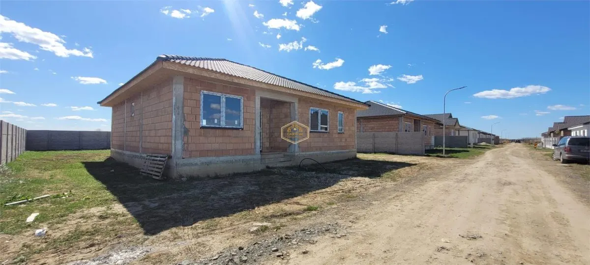Casa Noua  cu 4 camere în Lazuri | Teren 550mp | Ansamblu rezidențial privat - foto 1