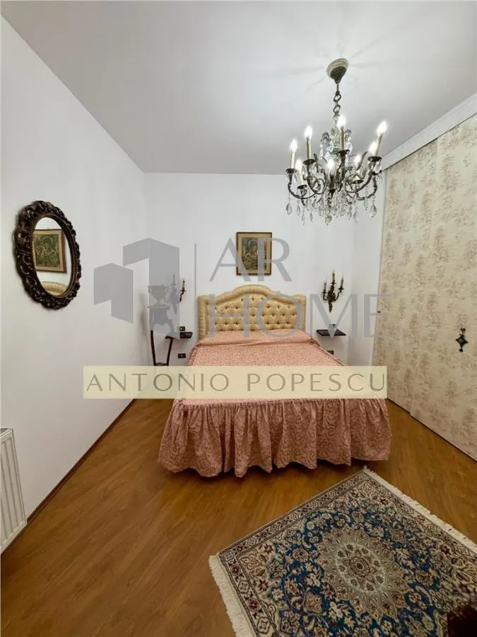 Casa 11 camere D+P,cu o arhitectura deosebita, ultracentral, Ploiesti. - foto 9