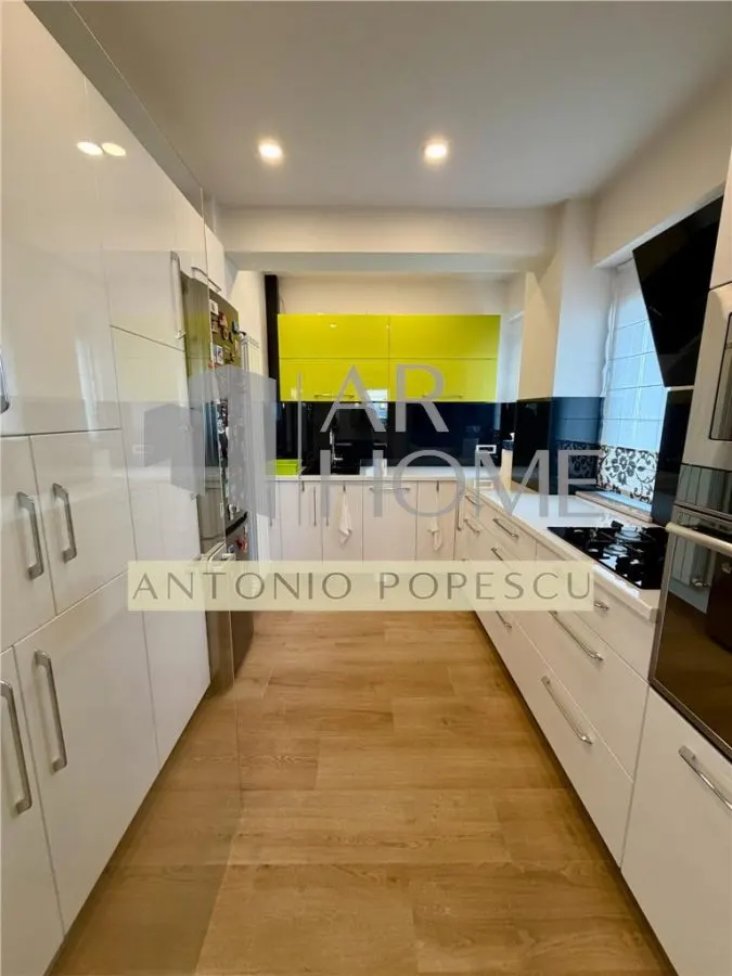 Apartament 3 camere, parcare subterana, Ploiesti, ultracentral. - foto 15