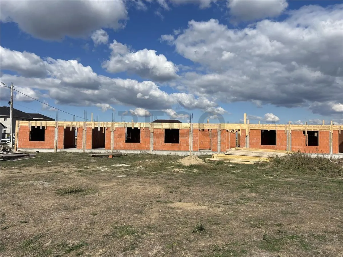 RECO 5 camere casa în Santandrei - foto 3
