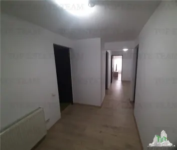 Casa spatioasa cu 8 camere si teren de 801 mp - ideala pentru 2 familii - foto 12