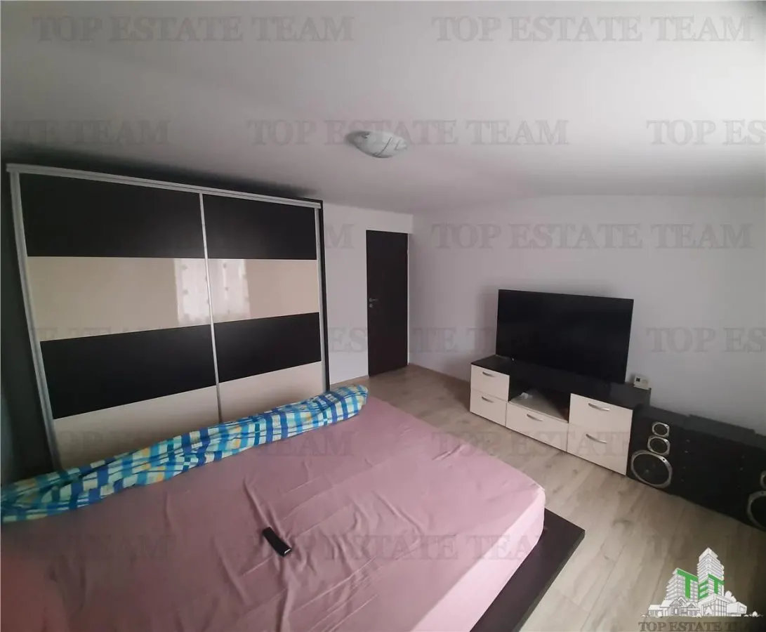 Casa spatioasa cu 8 camere si teren de 801 mp - ideala pentru 2 familii - foto 14
