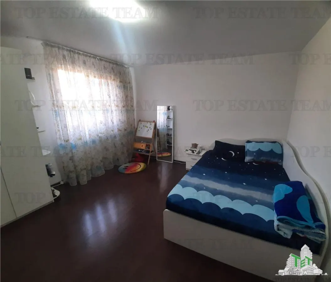 Casa spatioasa cu 8 camere si teren de 801 mp - ideala pentru 2 familii - foto 15