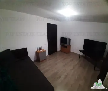 Casa spatioasa cu 8 camere si teren de 801 mp - ideala pentru 2 familii - foto 18