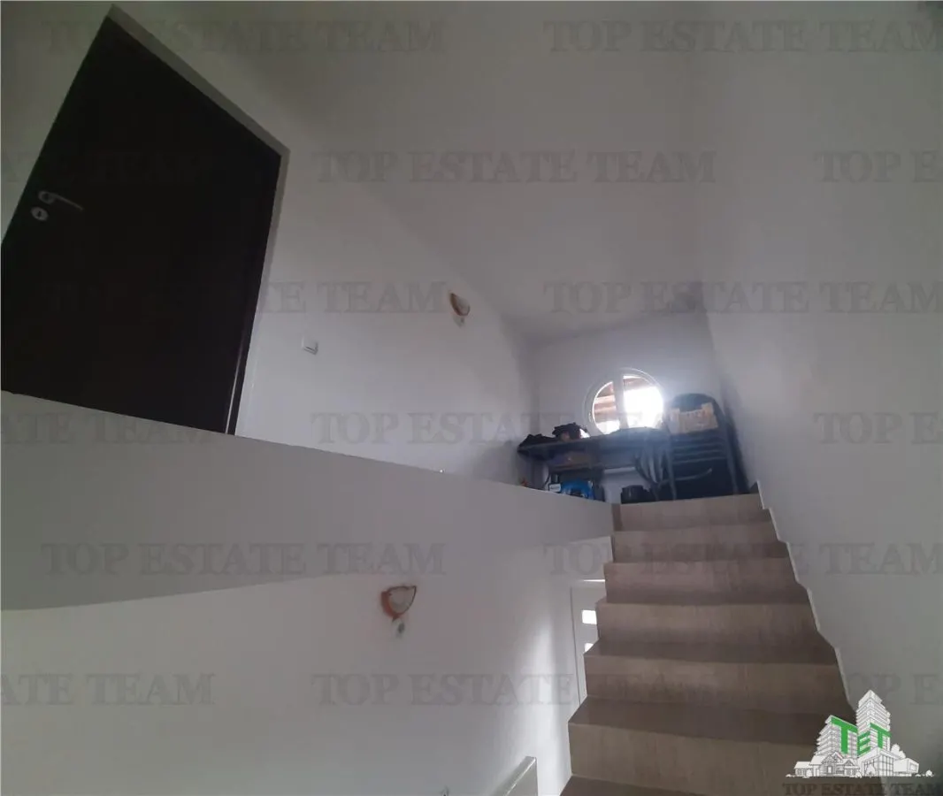Casa spatioasa cu 8 camere si teren de 801 mp - ideala pentru 2 familii - foto 21