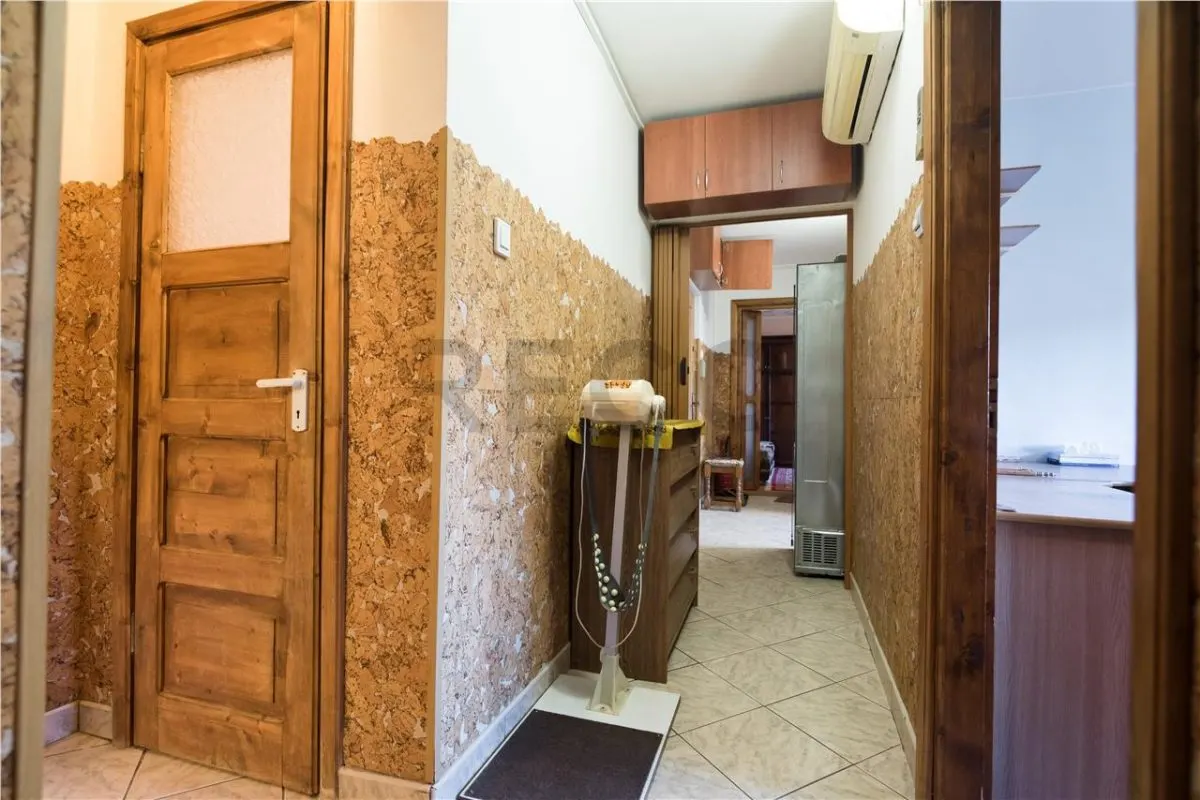 RECO, Apartament decomentat cu lift, 3 camere, Zona Rogerius, Oradea - foto 5