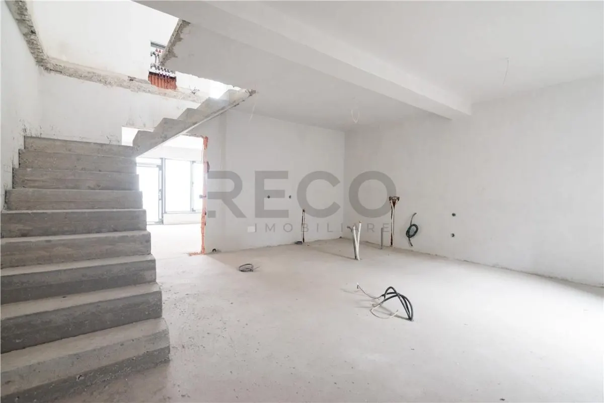 RECO apartament cu 3 camere parter + 2 etaje Oradea zona dealuri - foto 11