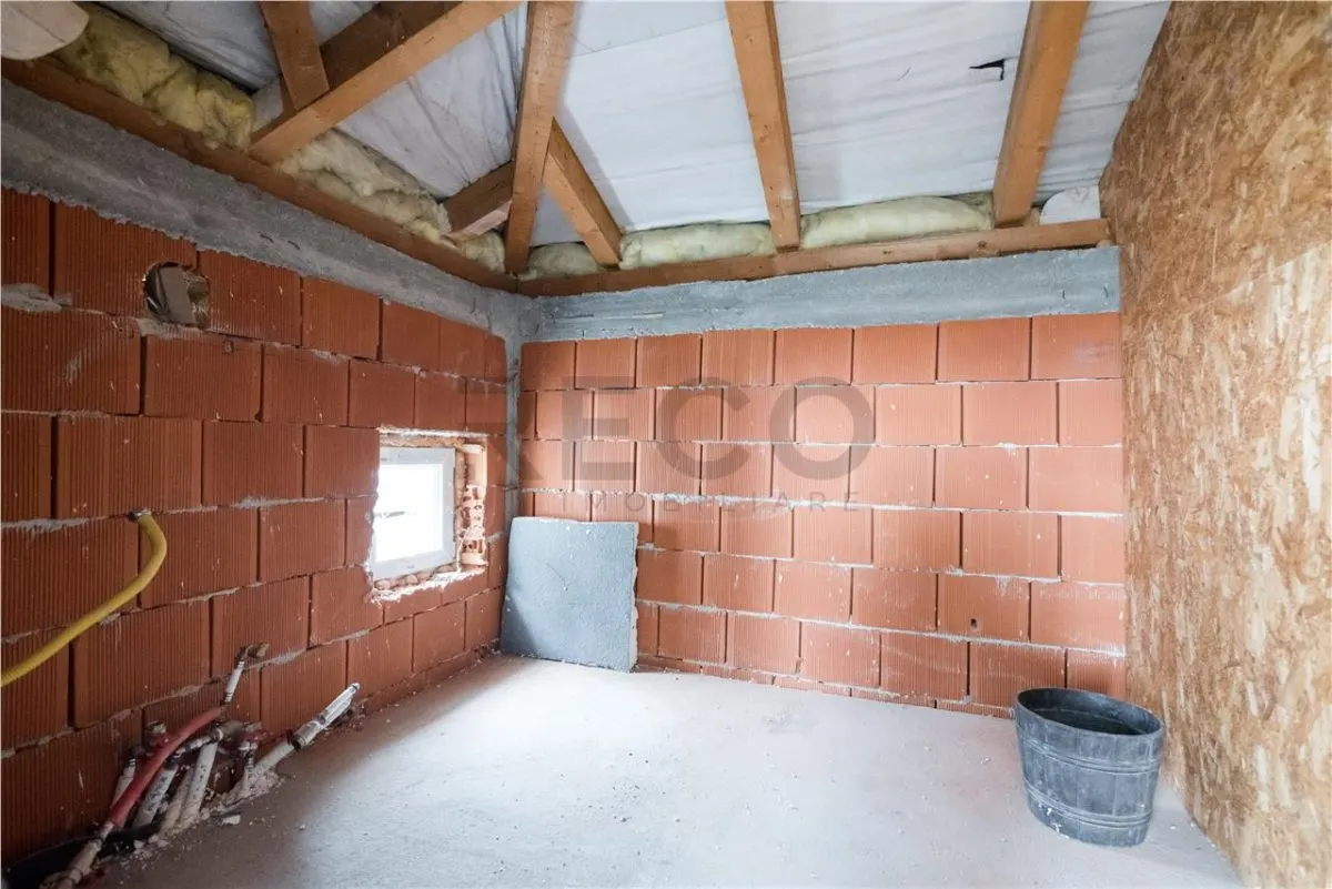 RECO apartament cu 3 camere parter + 2 etaje Oradea zona dealuri - foto 18