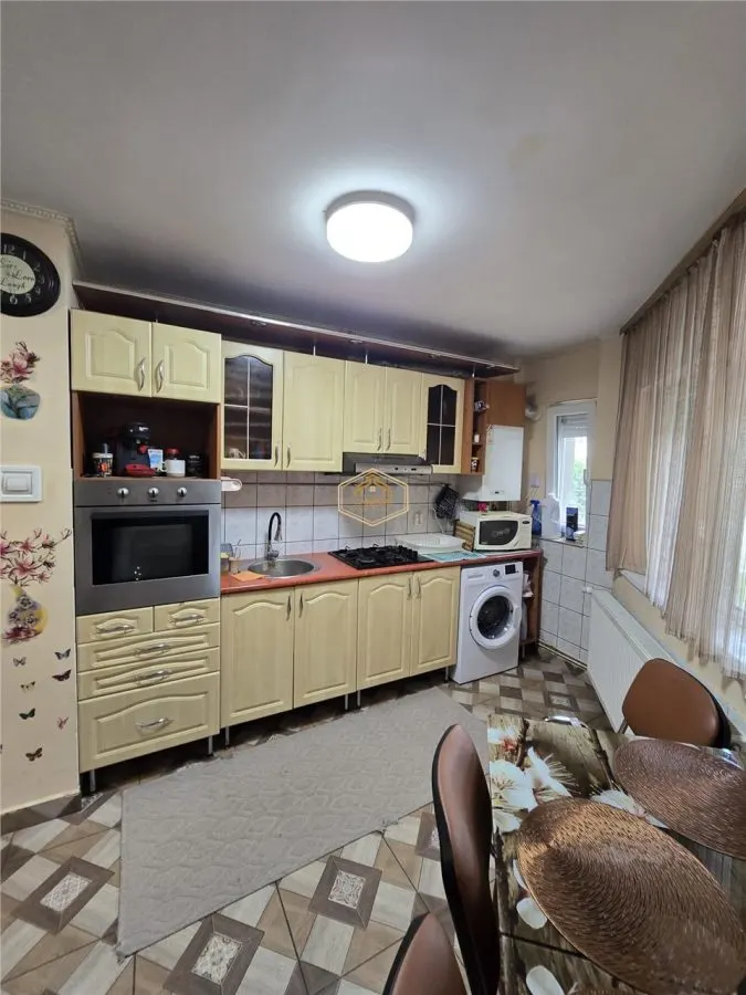 Apartament 3 camere | Bloc din BCA | Micro 16 - foto 2