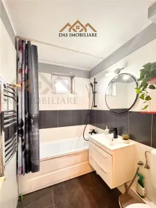 Apartament 2 camere, ultracentral, etaj 3 din 4 - foto 4
