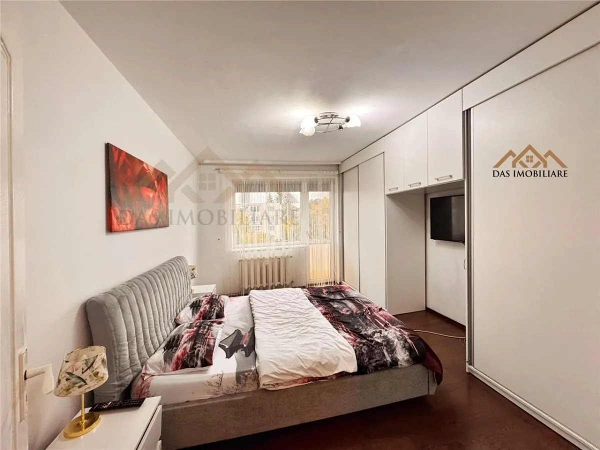 Apartament 2 camere, ultracentral, etaj 3 din 4 - foto 5