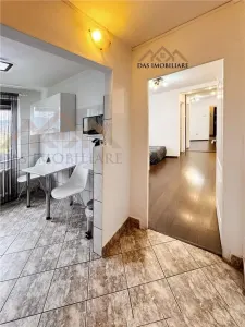 Apartament 2 camere, ultracentral, etaj 3 din 4 - foto 7