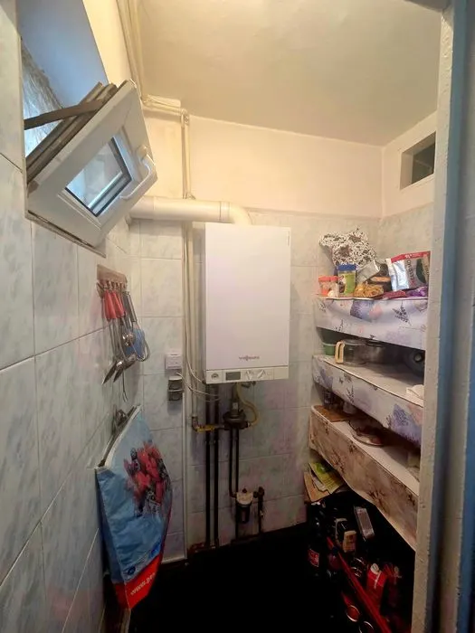 Apartament 3 camere, 2 bai, 2 balcoane, etaj intermediar zona Noua - foto 6