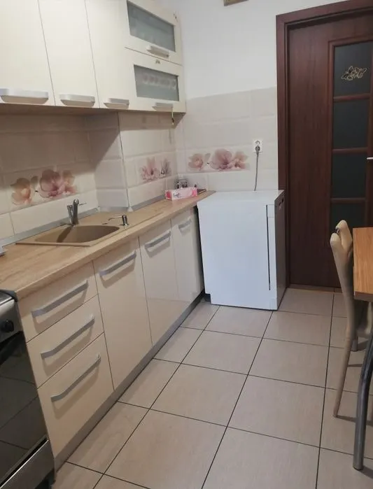 Apartament 3 camere,  etaj intermediar zona  Garii - foto 3
