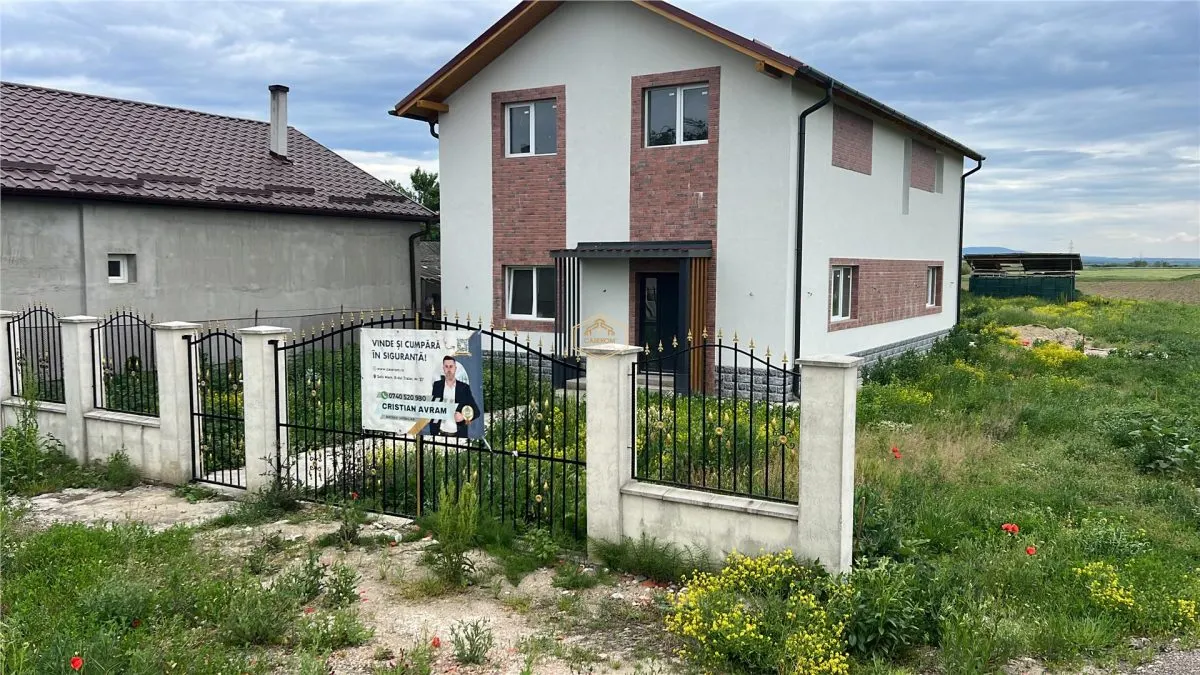 Casa Noua cu 4 dormitoare si piscina | Ambud, Satu Mare - foto 1