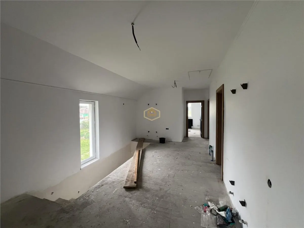 Casa Noua cu 4 dormitoare si piscina | Ambud, Satu Mare - foto 11