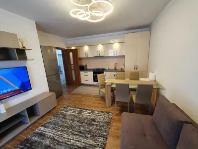 Apartament 3 camere, regim vila, cu gradina, Tractorul, Brasov - Brasov