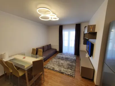 Apartament 3 camere, regim vila, cu gradina, Tractorul, Brasov - foto 2