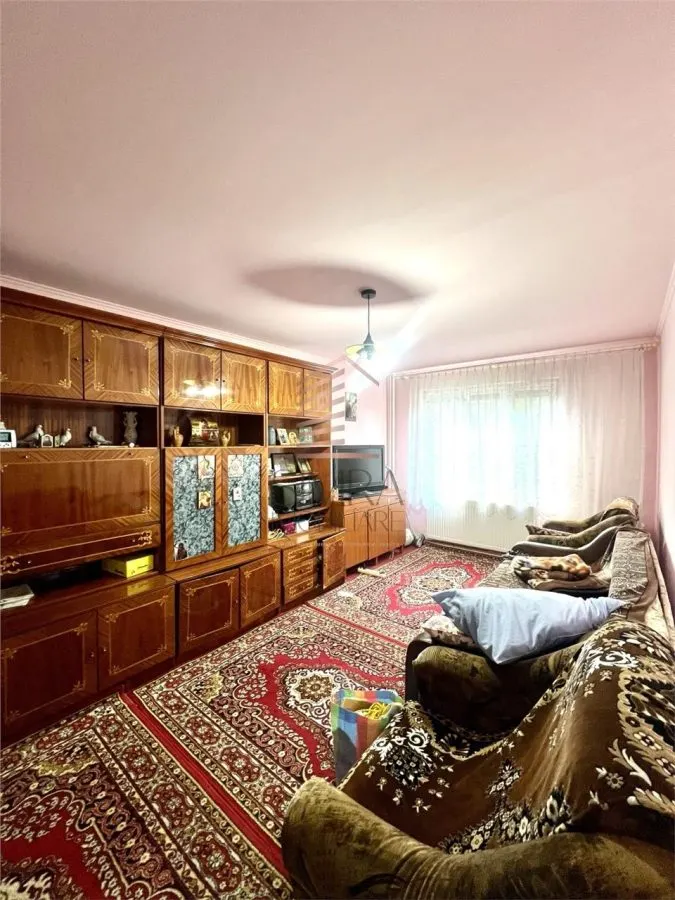 Apartament de vanzare cu 3 camere Rogerius - foto 8