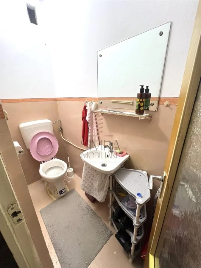 Apartament de vanzare cu 3 camere Rogerius - foto 9