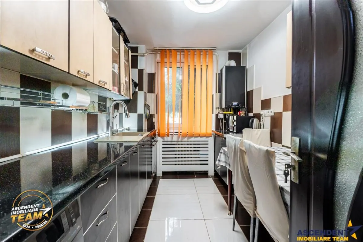 OFERTA REZERVATA! FILM & 3D ! Apartament 2 camere, echipat, balcon, areal cu atmosfera linistita,  Covasna. - foto 2