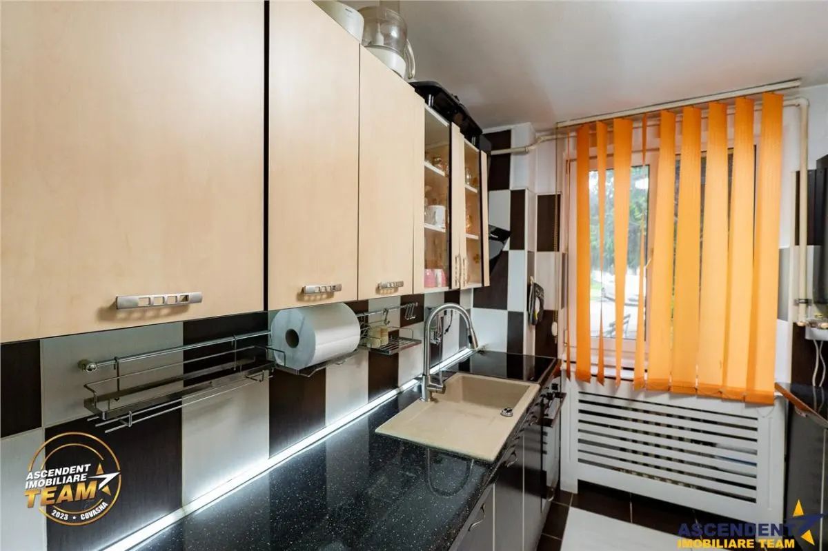 OFERTA REZERVATA! FILM & 3D ! Apartament 2 camere, echipat, balcon, areal cu atmosfera linistita,  Covasna. - foto 11