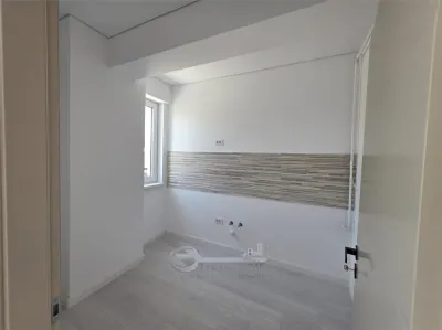Apartament o camera Bucium + curte de 20mp - foto 2