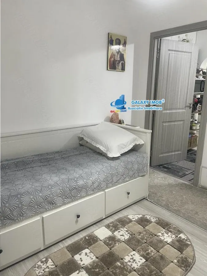 Apartament 2 camere, decomandat, etaj 3, an 1981 I Titan - foto 4