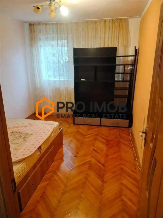 Apartament 2 camere cf 1 semidecomandat zona Micro 5 - foto 2
