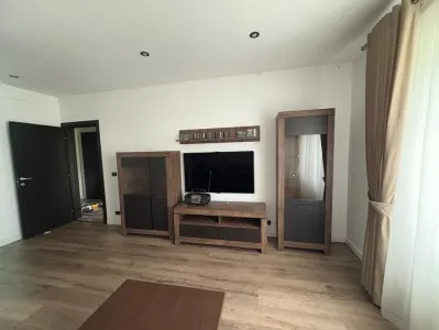 Apartament 2 camere 75 mp, decomandat, etajul 1  AFI Mall - foto 3