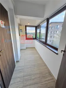 Apartament 3 camere, etaj intermediar, bloc nou, Tatarasi - foto 7
