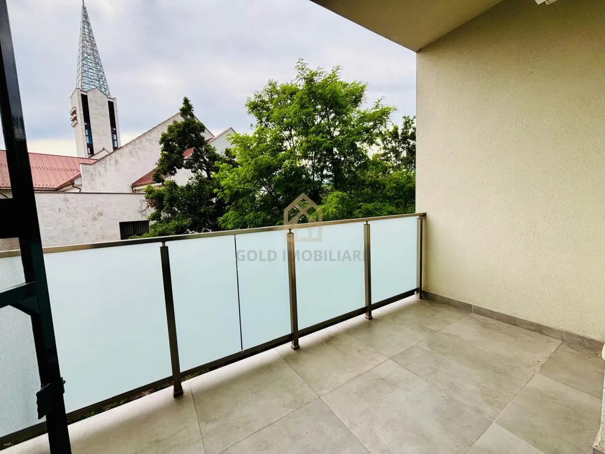 Penthouse de inchiriat 100 mp terasa 60 mp - foto 9