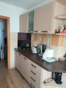 Apartament 2 camere decomandat etajul 2 zona Noua - foto 4