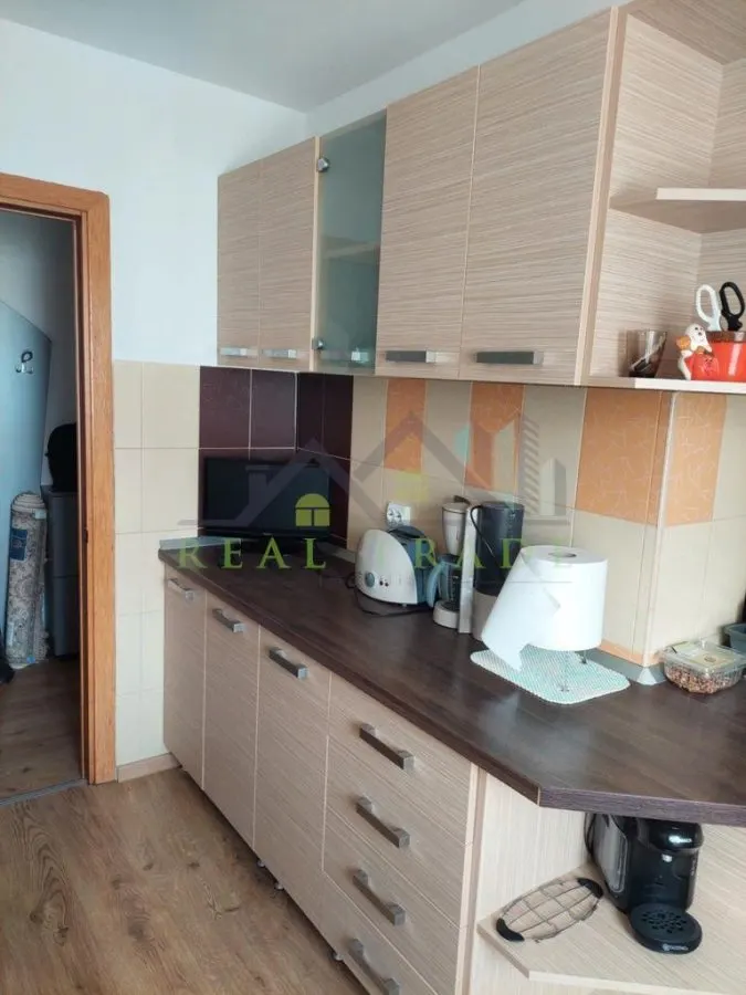 Apartament 2 camere decomandat etajul 2 zona Noua - foto 4