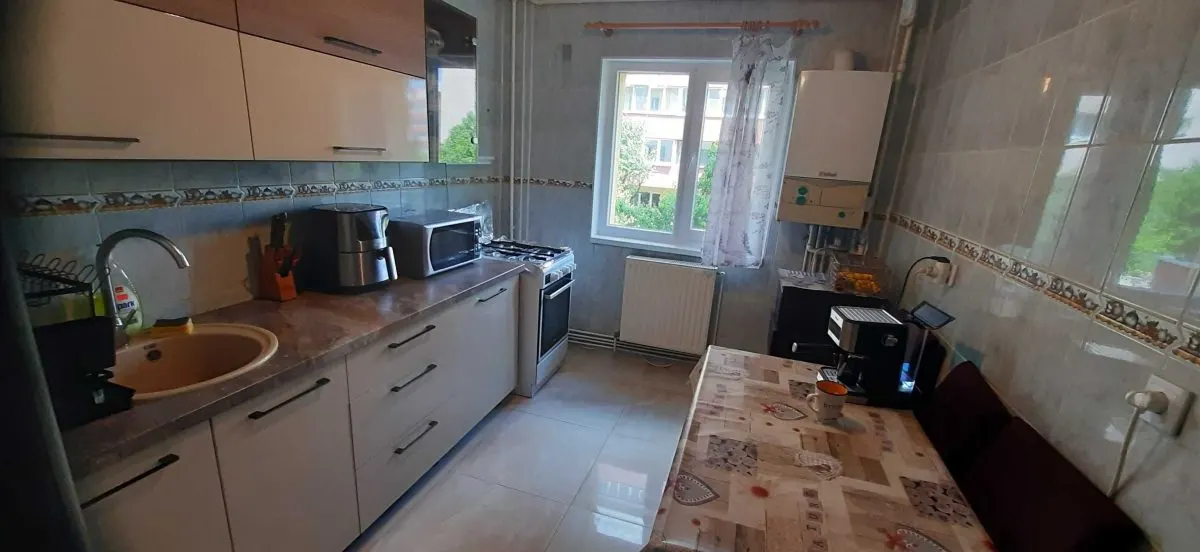 Apartament 2 camere Racadau,decomandat,etajul 1,127000 Euro - foto 5