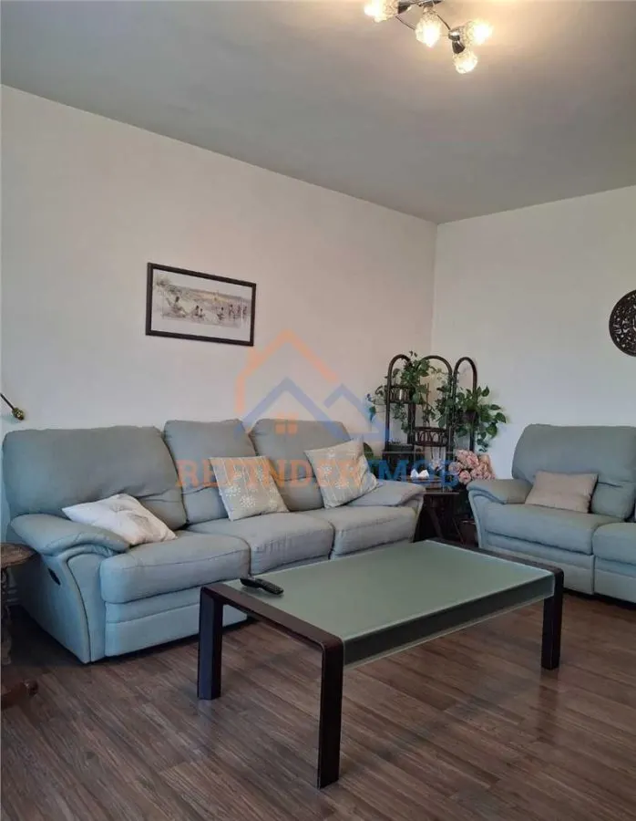 Vanzare 4 camere Mall Vitan 98mp - foto 1