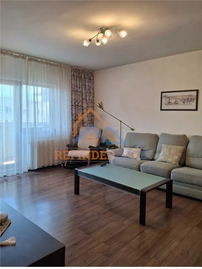 Vanzare 4 camere Mall Vitan 98mp - foto 2