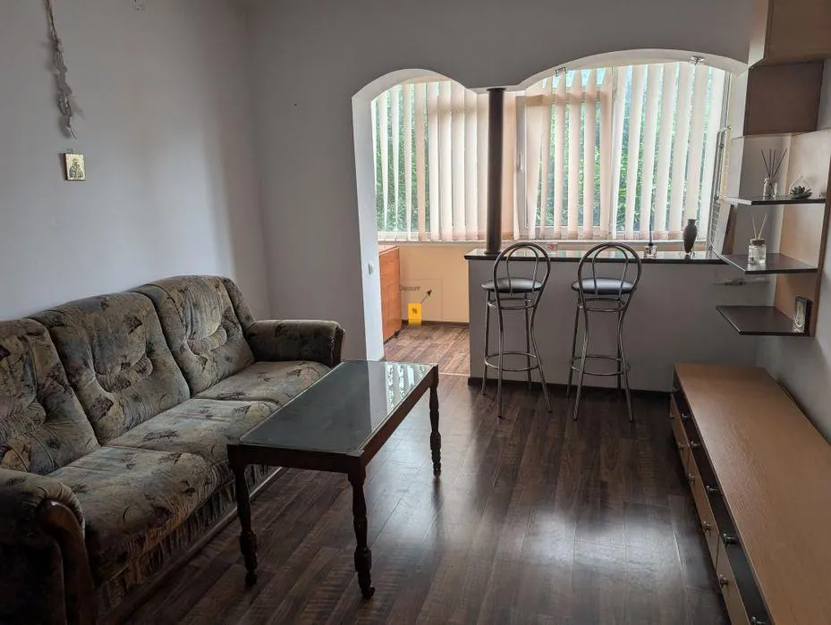 Inchiriere apartament  3 camere zona  Democratiei - foto 1