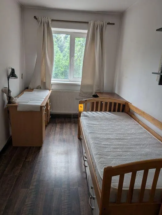 Inchiriere apartament  3 camere zona  Democratiei - foto 3