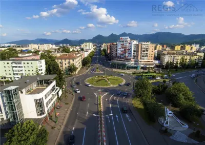 Apartament renovat cu 2 camere si parcare zona Judetean - foto 11