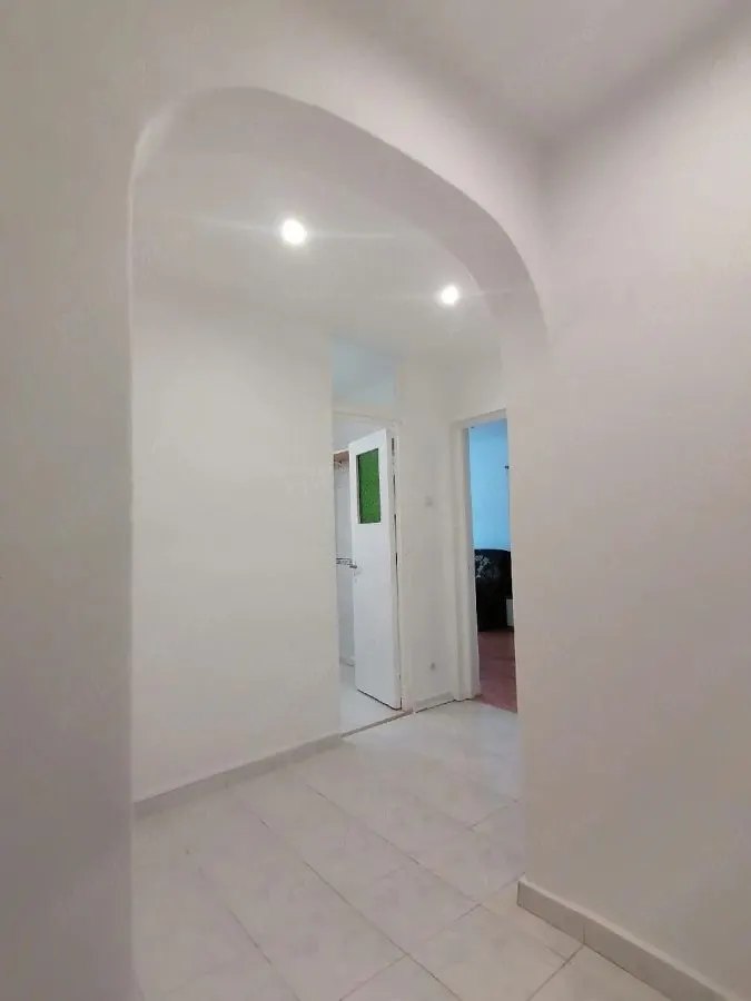 Garsoniera Racadau-pietonal,bloc apartamente,liber,74000 Euro - foto 2