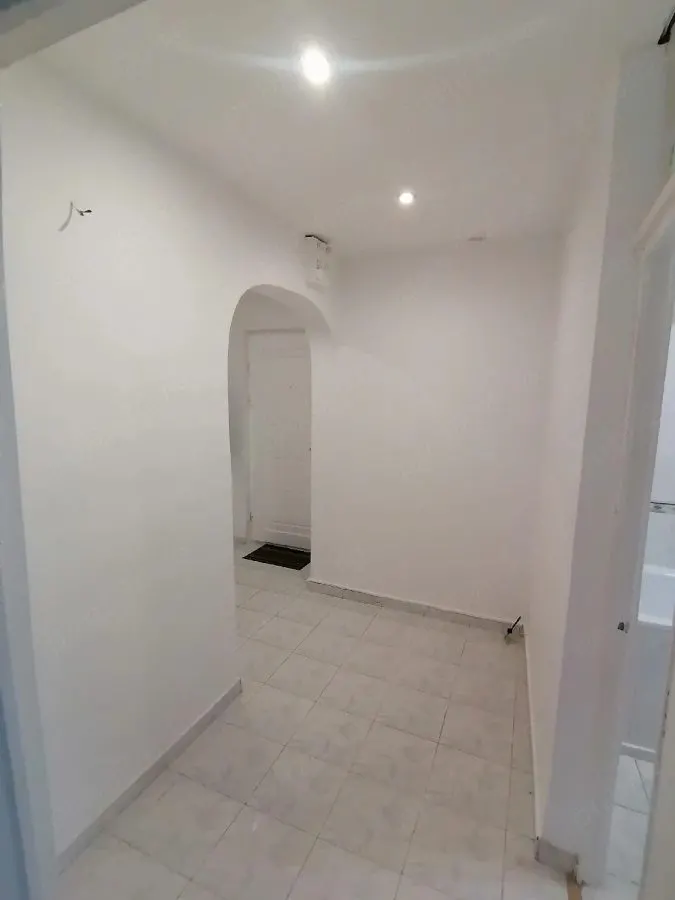 Garsoniera Racadau-pietonal,bloc apartamente,liber,74000 Euro - foto 5