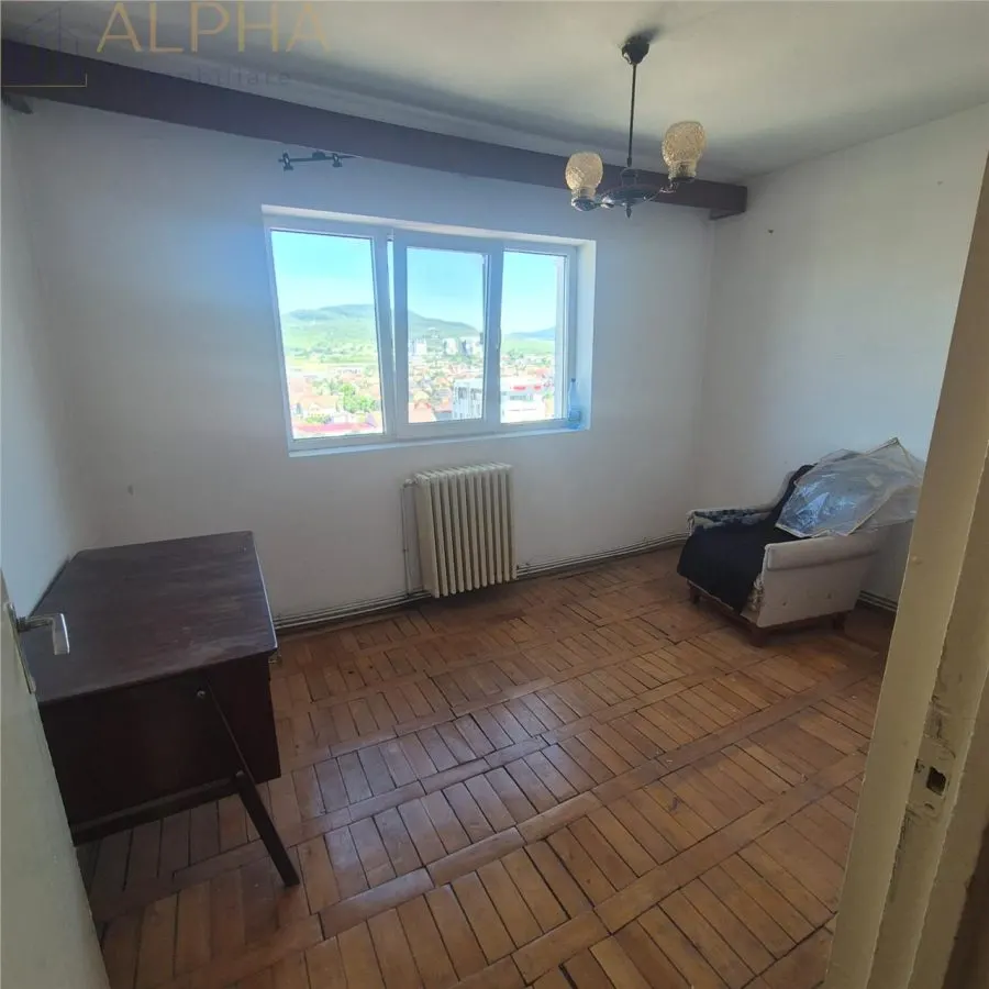 Apartament 4 camere – Str. Florilor, Bistrita , Jud B-N - foto 1