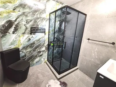 Casa moderna,  singura in curte - Izvor - foto 18