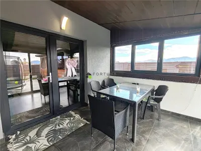 Casa moderna,  singura in curte - Izvor - foto 25