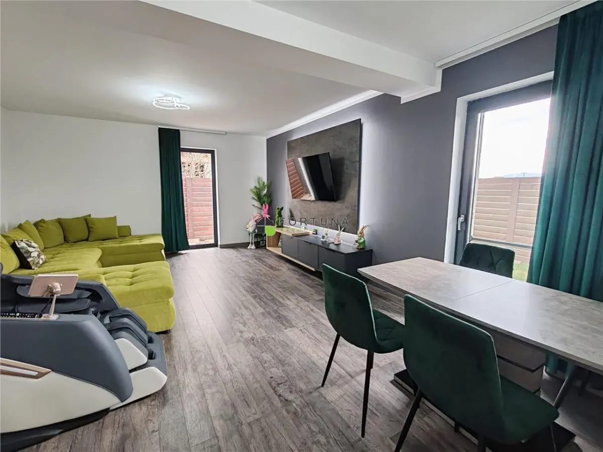 Casa moderna,  singura in curte - Izvor - foto 7
