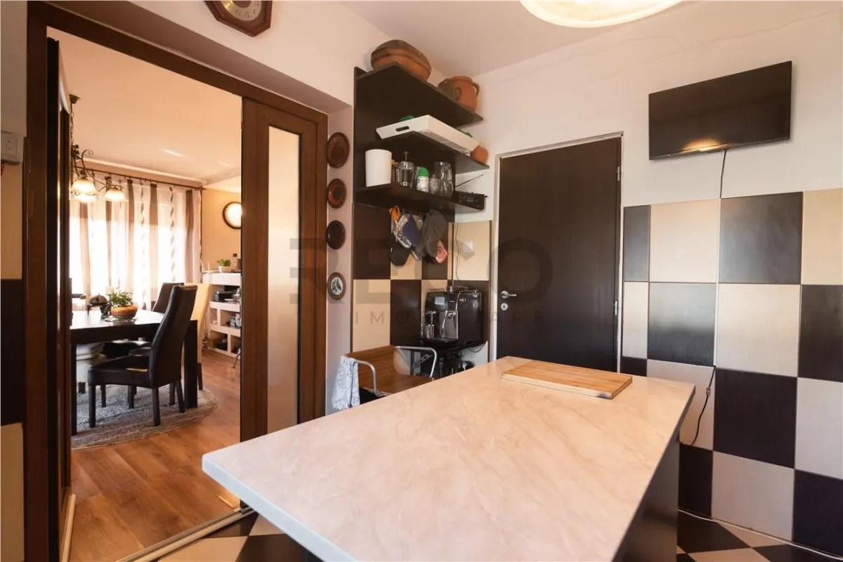 RECO Casa P+M cu 4 camere+living+loc de luat masa in Santion - foto 14