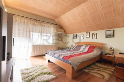 RECO Casa P+M cu 4 camere+living+loc de luat masa in Santion - foto 23